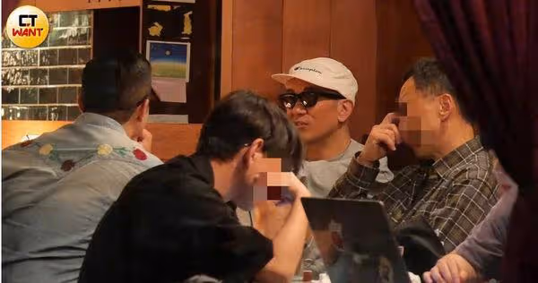 具俊曄深夜慶功現場「不見大S」 徐家人沒來…趕12點前回家