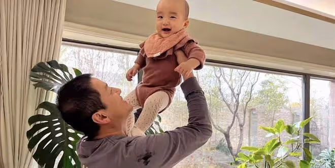 李亞鵬道歉還保證會還錢，拖欠員工6萬工資的他，資產越扒越有