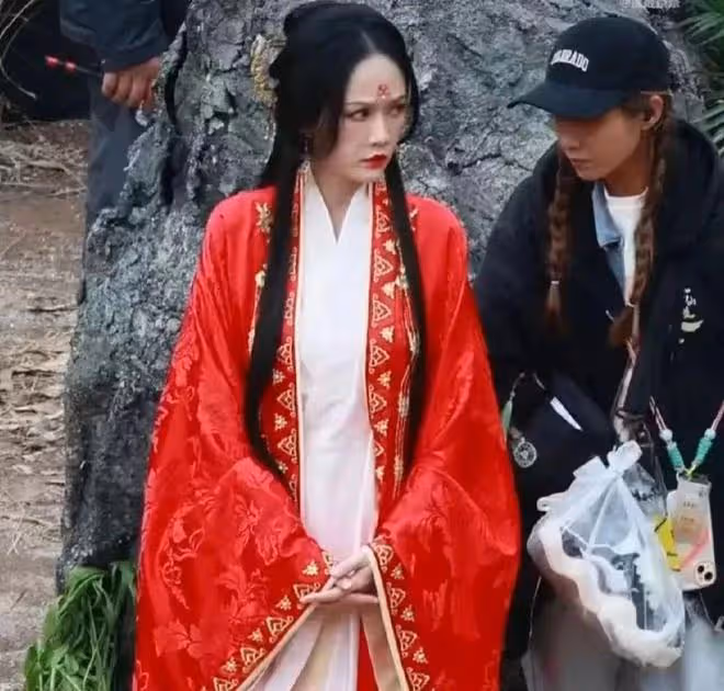 周渝民近照認不出，張翰發福變滄桑，明星面相變了差距好大