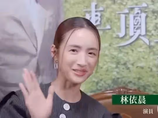 周渝民近照認不出，張翰發福變滄桑，明星面相變了差距好大