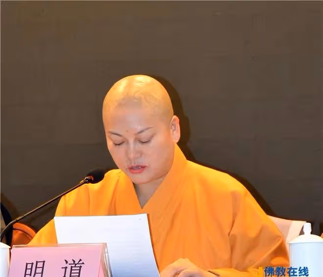 從空姐到尼姑,她捨棄千萬資產出家,成為命中注定的一方「菩薩」