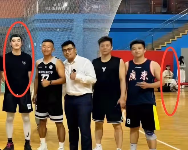 金世佳夫婦甜蜜騎行，幸福生活曝光，低調環保成焦點