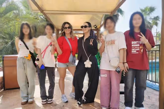 Faouzia好鬆弛！別人在備戰《歌手2024》，她在長沙city walk