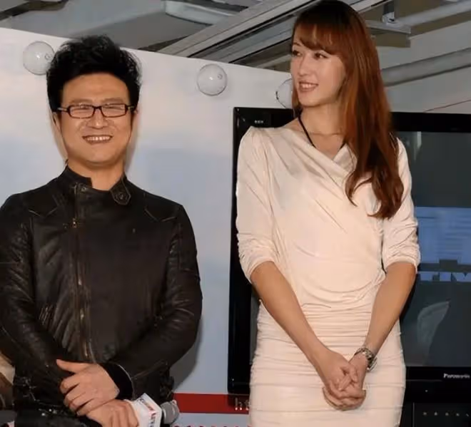離婚後男星火速找新歡，從黃曉明到汪峰，他們的新女友神似前妻
