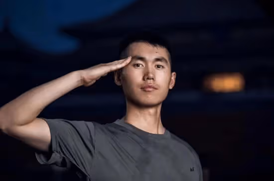天安門最帥升旗手張自軒轉業後,現狀十分罕見,如今過得如何?