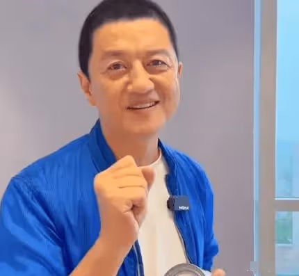 王菲前夫又搞事情！李亞鵬被員工公開爆料欠拖工資不交社保，提到錢就玩消失