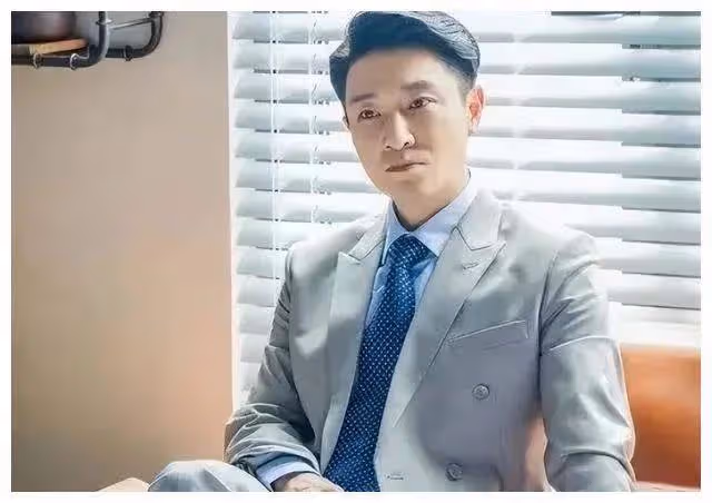 他是辛芷蕾的「渣男老公」，演技精湛稱戲痴卻成了捧不紅的男演員