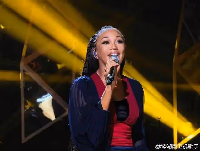 那英扛不住外國唱將?歌手導演回應韓紅黃麗玲江映蓉請戰