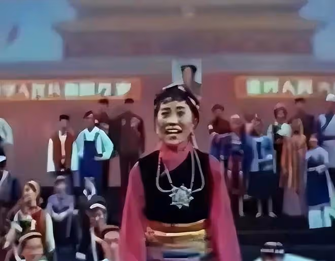 「騙」了我們30年，韓紅父親原來是家喻戶曉的他，難怪都不敢得
