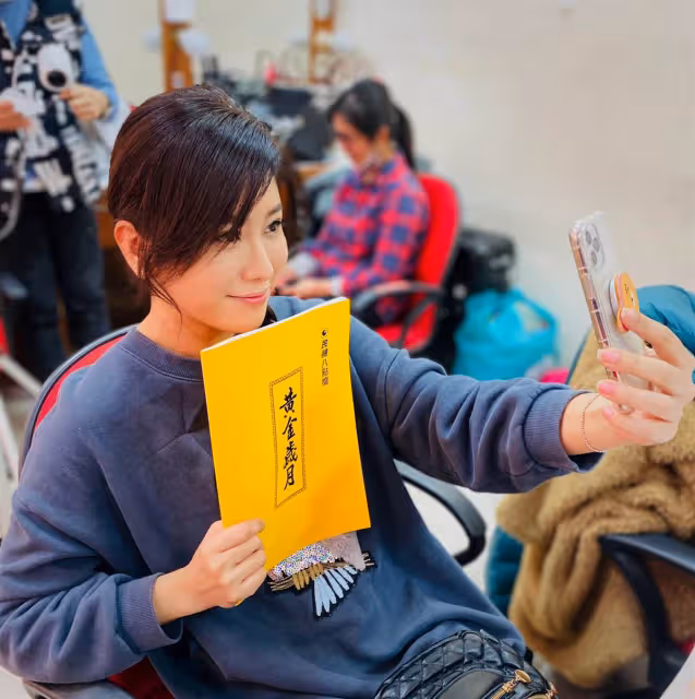 睽違7年復出,白家綺親姊曾為錢剃光頭髮忍淚:為妹妹鋪好路 姊妹扛債千萬她低聲下氣求小三