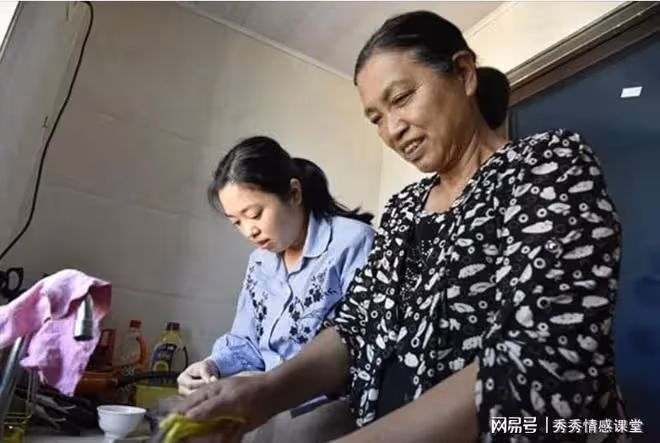 我知道我媽不是我的親媽,她以為我不知道,直到大伯說漏了嘴