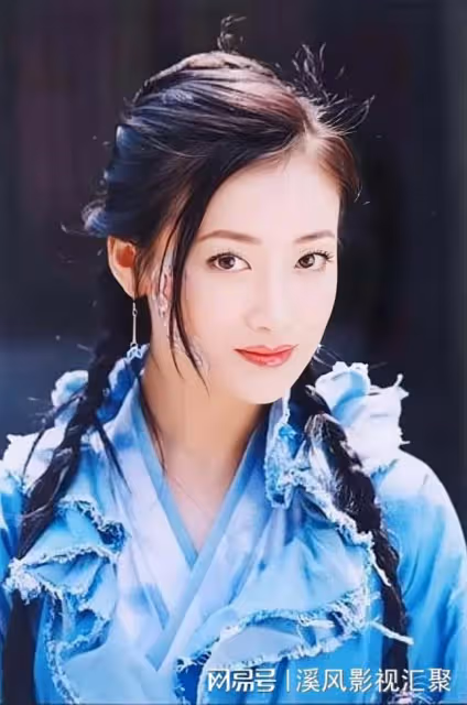 03版倚天屠龍記3美再聚，支持蘇有朋演唱會，88歲容嬤嬤到場淚目