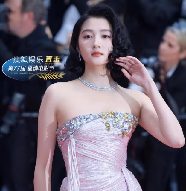 坎城電影節女星告訴你：「乾乾癟癟」不叫美，珠圓玉潤才更有韻味
