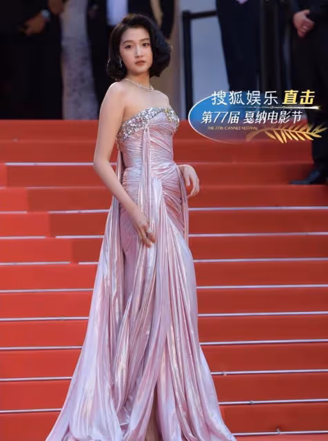 坎城電影節女星告訴你：「乾乾癟癟」不叫美，珠圓玉潤才更有韻味