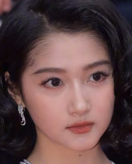 坎城電影節女星告訴你：「乾乾癟癟」不叫美，珠圓玉潤才更有韻味