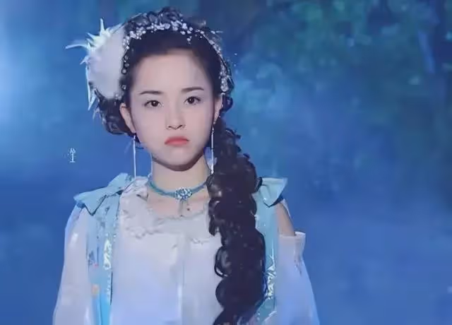 她是古裝女神，從沒演過女主，28歲就退圈，一個角色讓人想念20年
