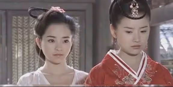 她是古裝女神，從沒演過女主，28歲就退圈，一個角色讓人想念20年