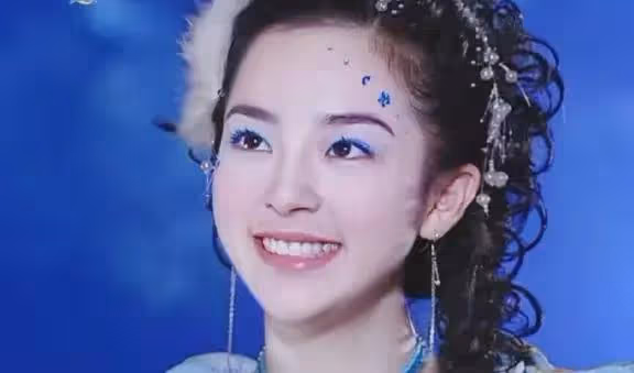 她是古裝女神，從沒演過女主，28歲就退圈，一個角色讓人想念20年
