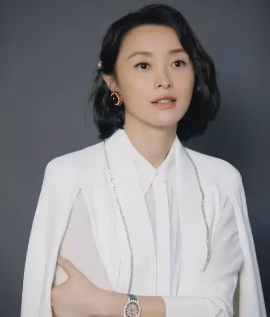 至今未婚的10位大齡女星，各有各的苦衷，最大57歲，最小43歲