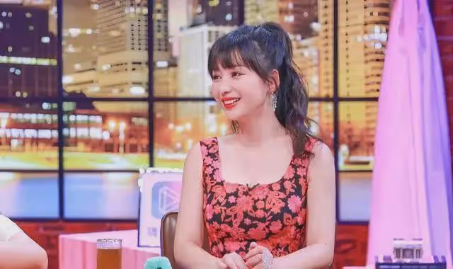 至今未婚的10位大齡女星，各有各的苦衷，最大57歲，最小43歲