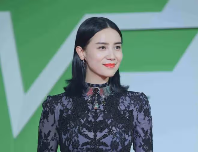 至今未婚的10位大齡女星，各有各的苦衷，最大57歲，最小43歲