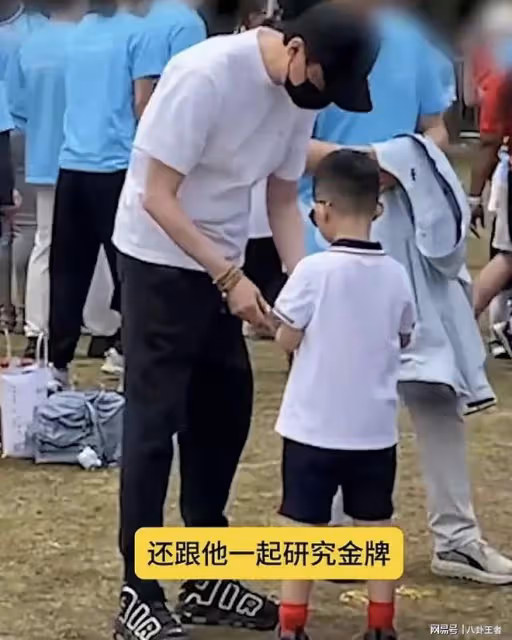 這劇情太刺激了!馮紹峰母親節發文,句句暗示想與趙麗穎復合過節