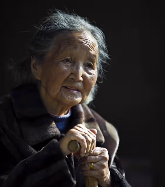 60歲阿姨自嘲:41年的婚姻,白天是陌生人,晚上是鄰居