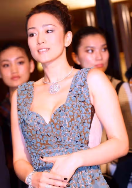 紙片人排骨胸看膩了!這些珠圓玉潤的女星才是真有味道