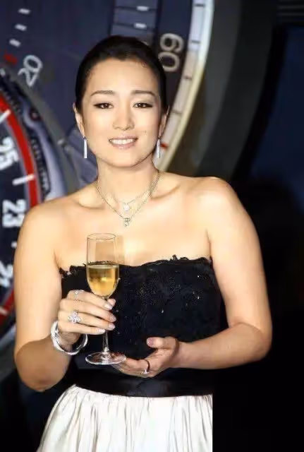 紙片人排骨胸看膩了!這些珠圓玉潤的女星才是真有味道