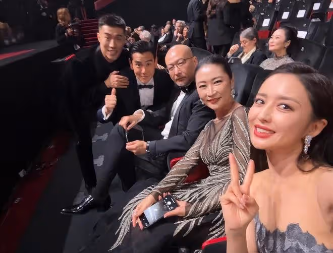 佟麗婭曬坎城電影節plog,與彭于晏等開心合影,男帥女美超養眼