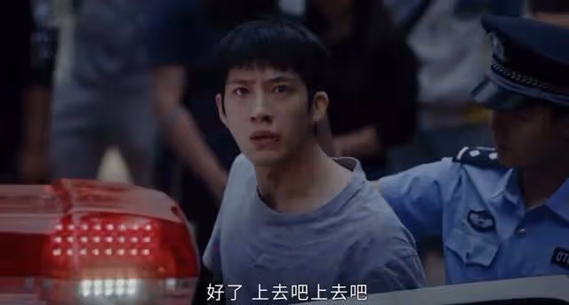 《新生》費可替考是他自己故意為之，而這4個人讓他真正成為費可