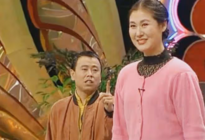春晚常客黃曉娟:與初戀結婚恩愛37年,如今兒子是她的驕傲