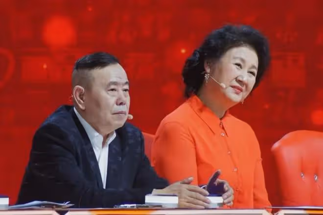 春晚常客黃曉娟:與初戀結婚恩愛37年,如今兒子是她的驕傲