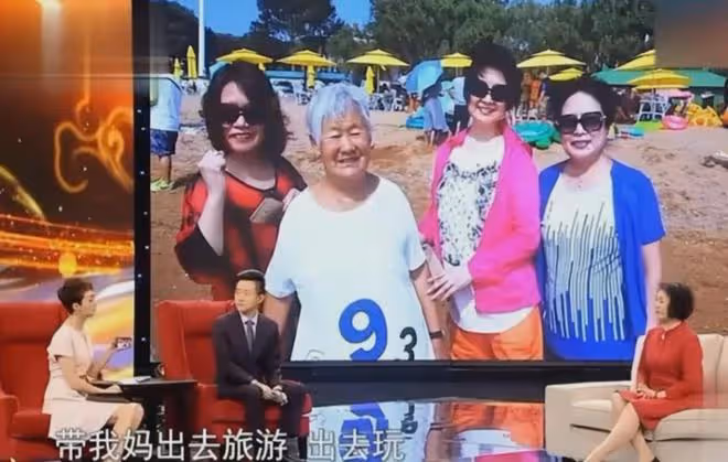 春晚常客黃曉娟:與初戀結婚恩愛37年,如今兒子是她的驕傲
