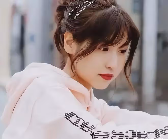 櫻空桃 桜空もも Momo Sakura