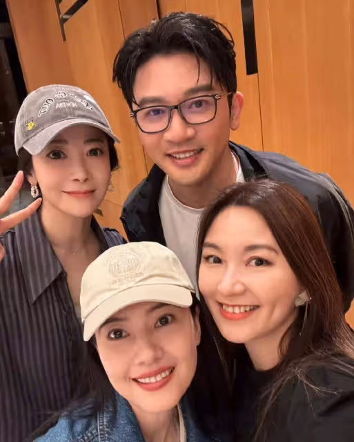 蘇有朋演唱會:賈靜雯被P圖暖心回應,合作演員相聚,滿滿回憶