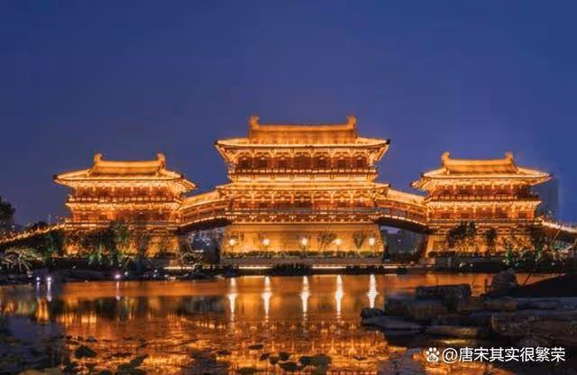 真敢啊!董明珠穿漢服現身河南洛陽,說實話:輕了三四十歲