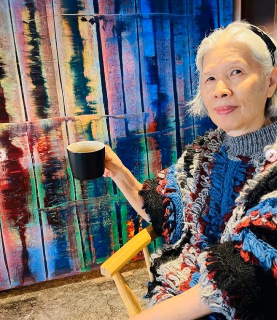 周杰倫曬葉惠美近照：用6個祝福感恩母親，稱媽媽是藝術家