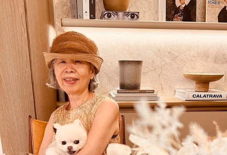 周杰倫曬葉惠美近照:用6個祝福感恩母親,稱媽媽是藝術家