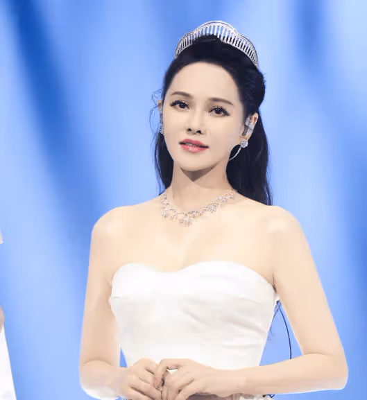 伊能靜:嫁庾澄慶沒有婚禮,二婚秦昊讓我成為了新娘