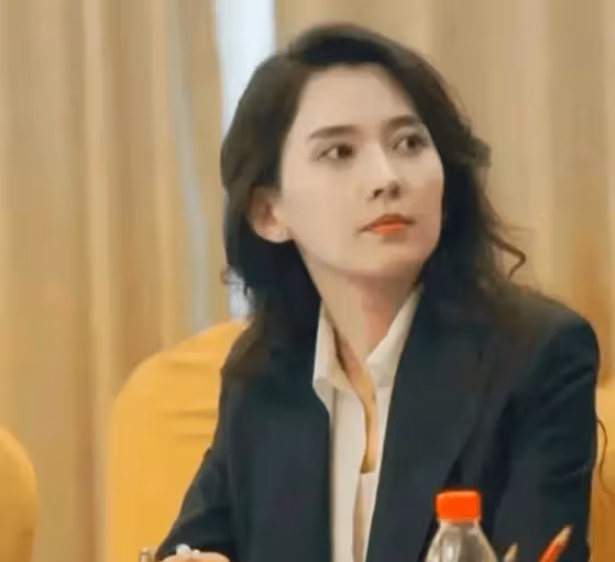 汪峰邂逅氣質佳人,與章子怡結束婚姻不到一年,差距大到讓人嘆為觀止!