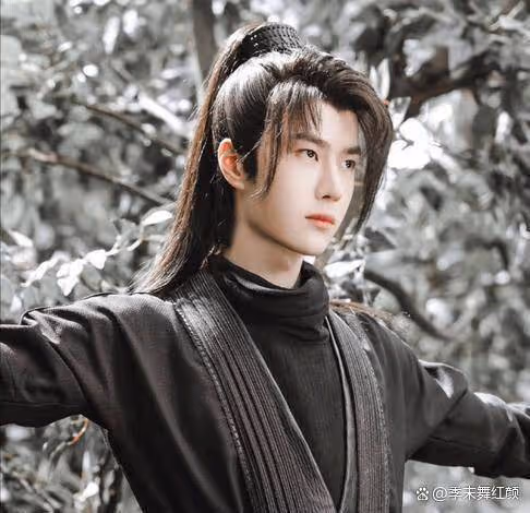 王一博計劃在40歲時進行轉型,他已經開始嚮導演程耳學習