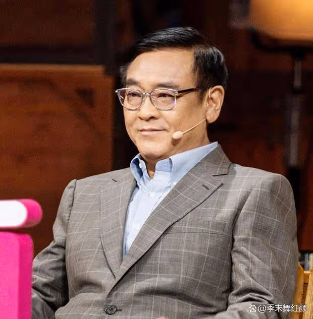 王一博計劃在40歲時進行轉型,他已經開始嚮導演程耳學習