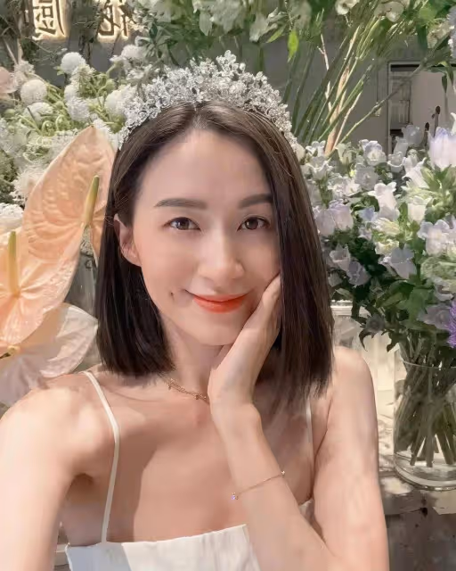 TVB女星陳自瑤為圈中好友慶生,40歲壽星宛如少女,嫁豪門頗受寵