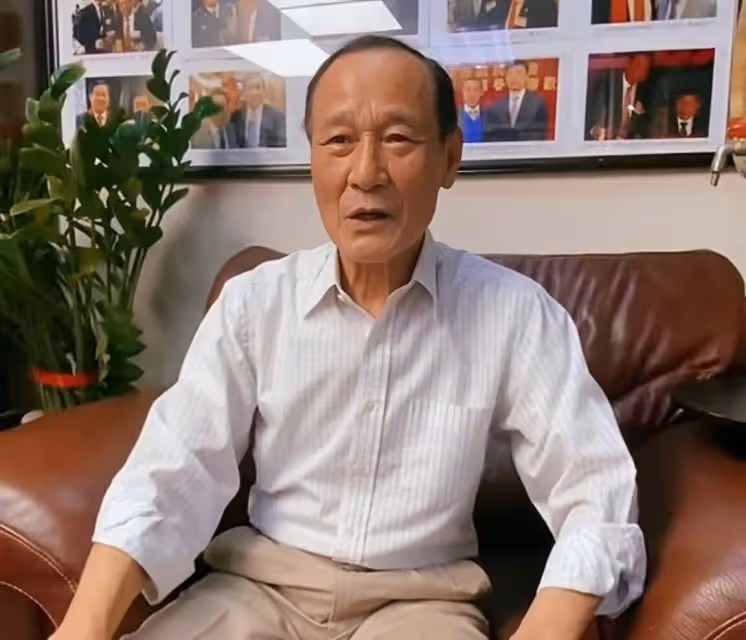 花費百萬治病!79歲港星陳惠敏自曝患腦癌,與女友戀愛50年才結婚