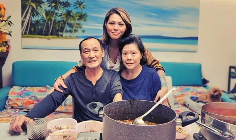 花費百萬治病!79歲港星陳惠敏自曝患腦癌,與女友戀愛50年才結婚