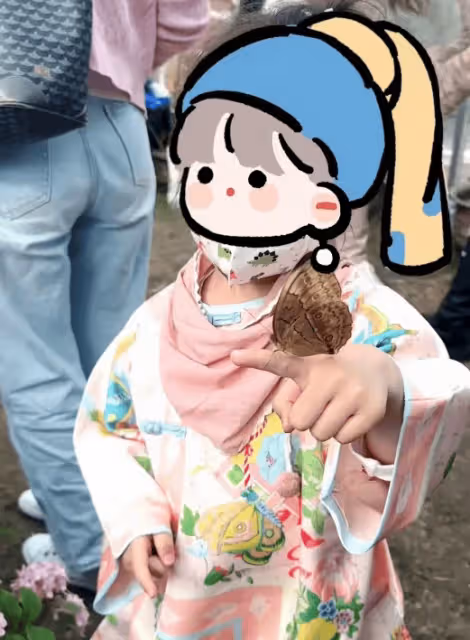 林峯老婆帶女兒看蝴蝶,3歲Luna皮膚白嫩像張馨月,長睫毛很精緻
