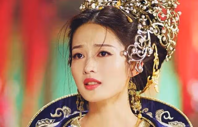 又一民國諜戰劇《光明之路》來襲,李沁搭檔王一博,男配令人期待