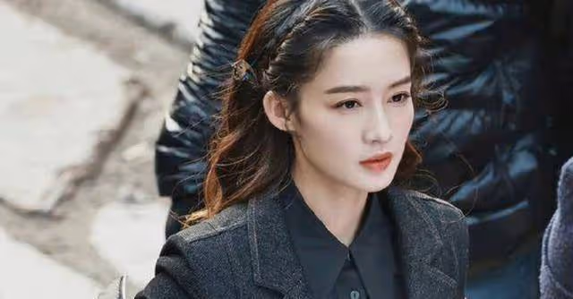 又一民國諜戰劇《光明之路》來襲,李沁搭檔王一博,男配令人期待