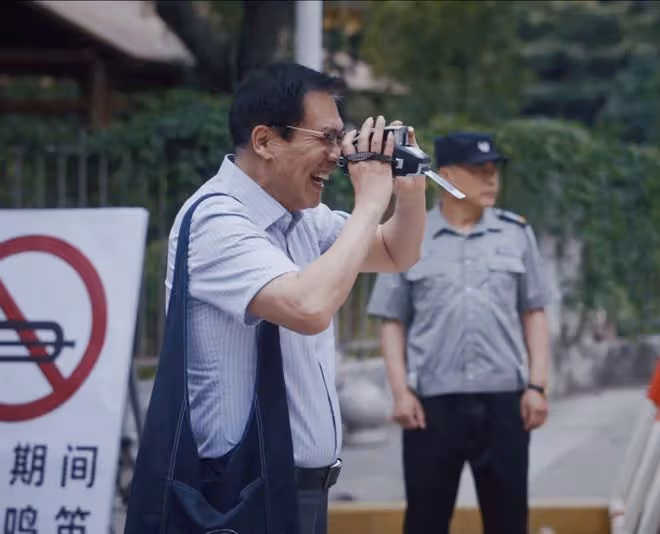 《新生》大結局:舉報費可的是何珊親爹,費可的錢被何珊還給三人